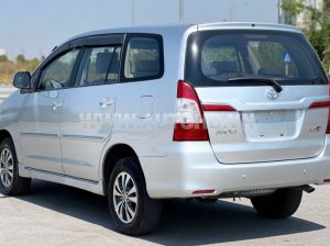 Xe Toyota Innova 2.0E 2015