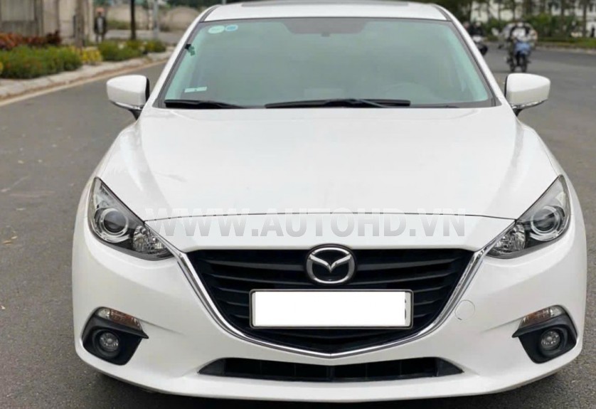 Mazda 3 1.5 AT 2015