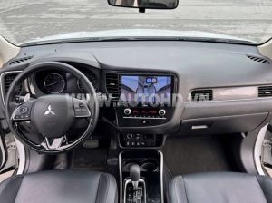 Xe Mitsubishi Outlander Premium 2.0 CVT 2021