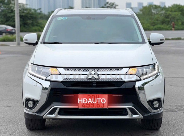 Mitsubishi Outlander Premium 2.0 CVT