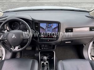 Xe Mitsubishi Outlander Premium 2.0 CVT 2021