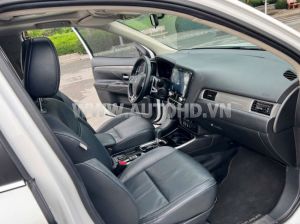 Xe Mitsubishi Outlander Premium 2.0 CVT 2021