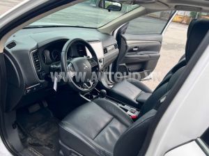 Xe Mitsubishi Outlander Premium 2.0 CVT 2021