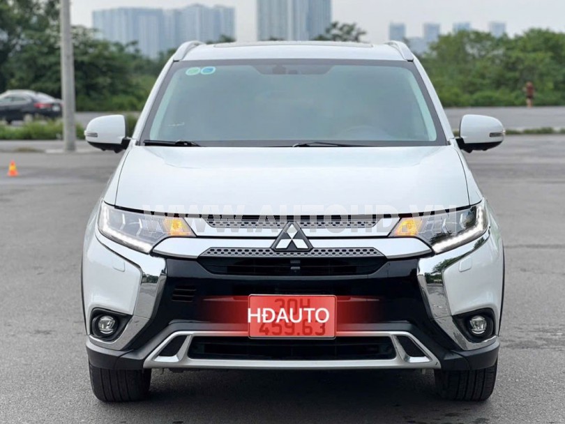 Mitsubishi Outlander Premium 2.0 CVT